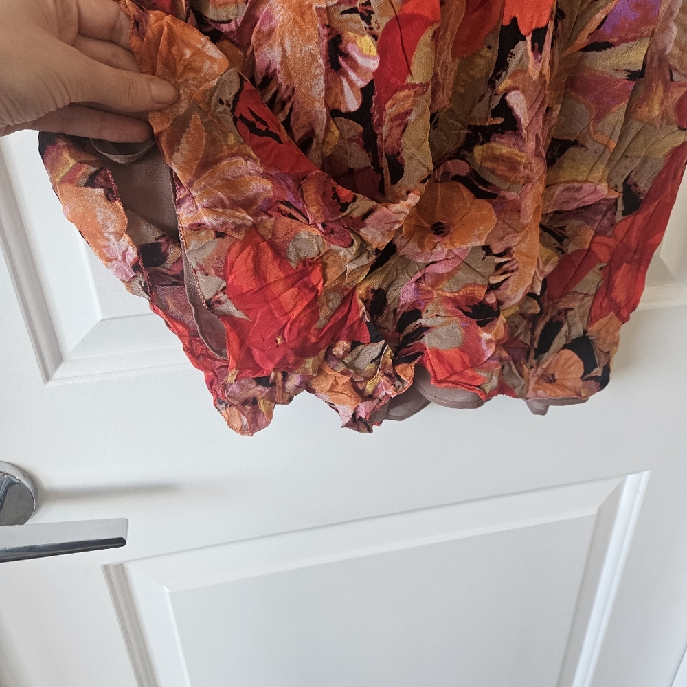 Aritzia Wilfred 100% Silk Rive Floral Colourful Romper Size Small - Picture 6 of 10